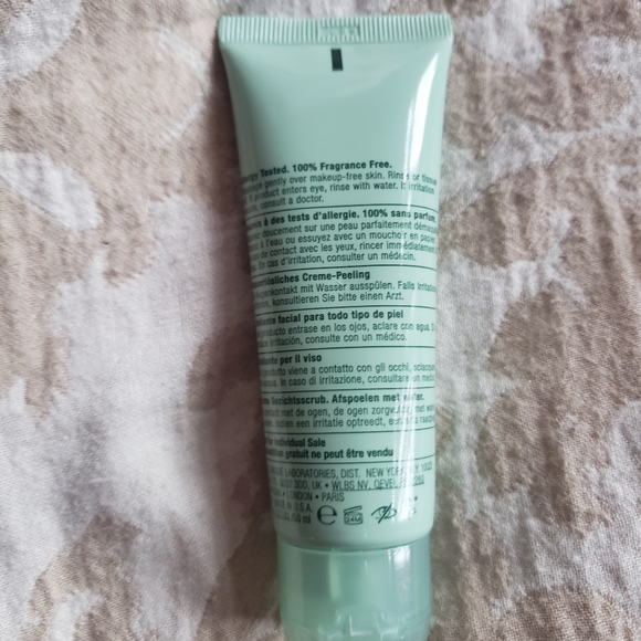 Lipstick, face mask, toiletry bag bundle💄💆‍♀️ - Picture 9 of 11